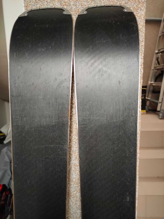 Narty zjazdowe all mountain