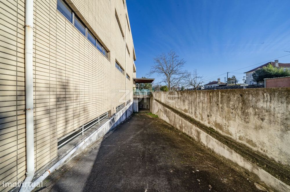 Comércio, oportunidade de investimento no Centro Comercial Barrosel...