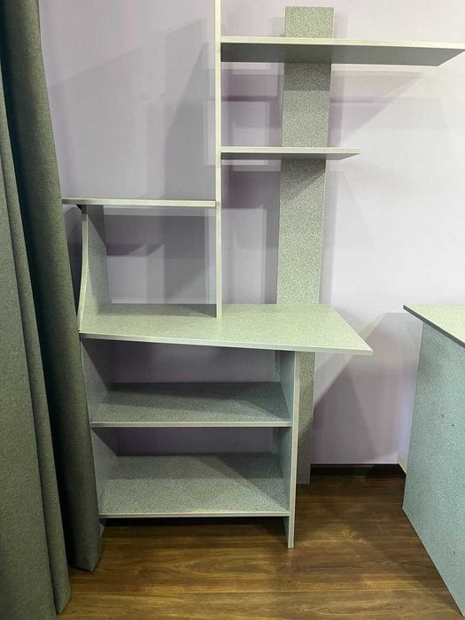 Продам стол компьютерный б/у, кресло компьютерное