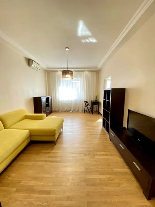 Аренда 2к квартиры Шевченковский район, Черновола, метро Университет