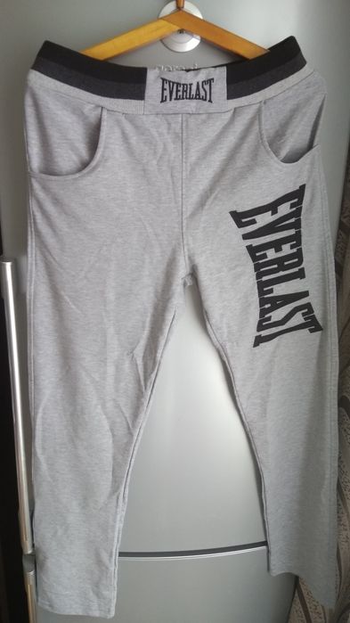 Костюм спортивный