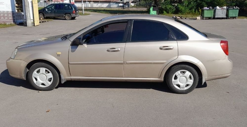 Chevrolet Lacetti 1.6 бензин 20006р.бежевий власне легкове авто гарний технічний стан