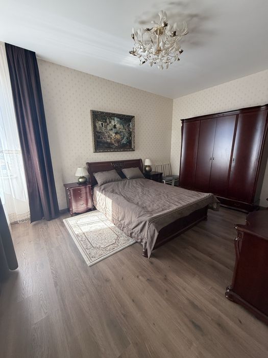 Одноповерховий окремий будинок