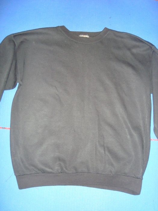 Свитер мужской черный теплый спортивный.