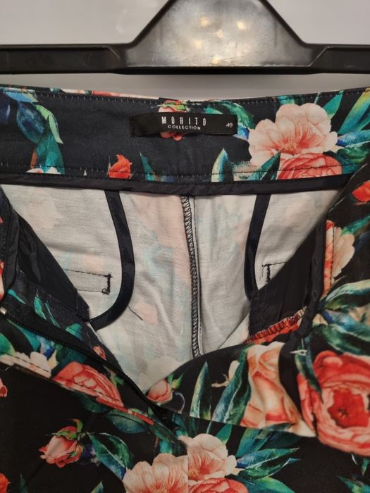 Spodnie damskie Mohito r.40
