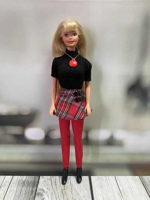 Колекційна лялька School Spirit Barbie 1995