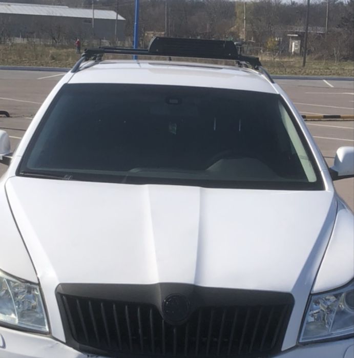 Продам перемички та кріплення для лиж на автомобіль школа Октавія