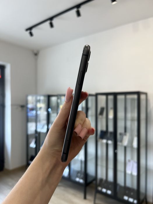 Telefon iPhone 11 64GB Czarny Apple Gwarancja iTrade