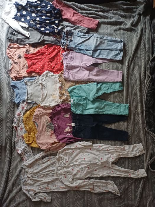 Paka ubrań od 74 do 98