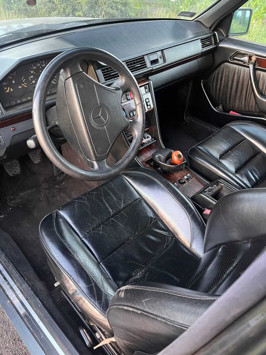 Sprzedam Mercedes 124 3,0 D  Fotele skórzane  klimatyzacja