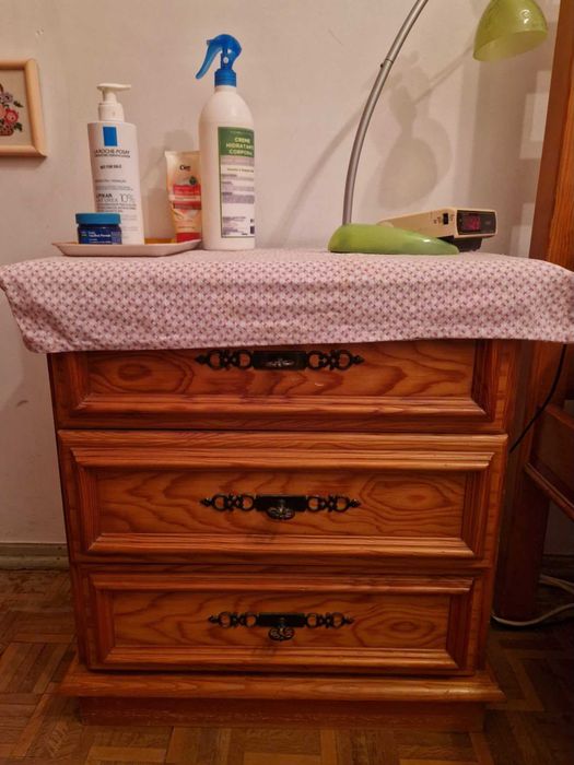 Cama de casal + Estrado + Colchão + Mobília
