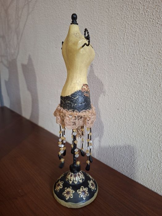 Підставка під біжутерію