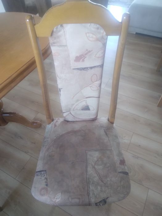 Stół rozkładany 4-6 osób plus krzesła