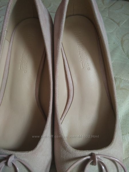 Нові фірмові туфлі