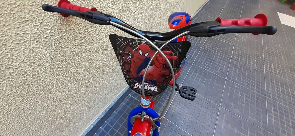 Bicicleta para criança (homem aranha)