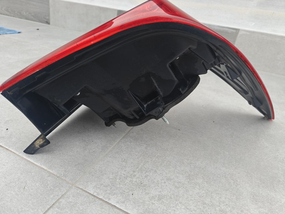 Фара Subaru Legacy 2018  задня права Forester 2016