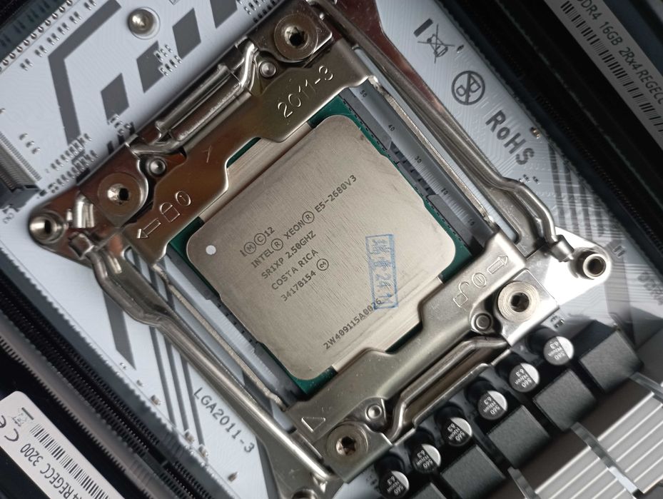 Потужний ігровий комплект Qiyida X99-H5 + Xeon 2680v3 + ddr4 16Gb