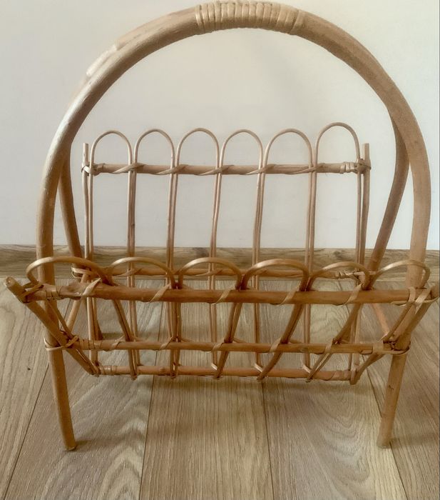 Stojak na gazety, książki