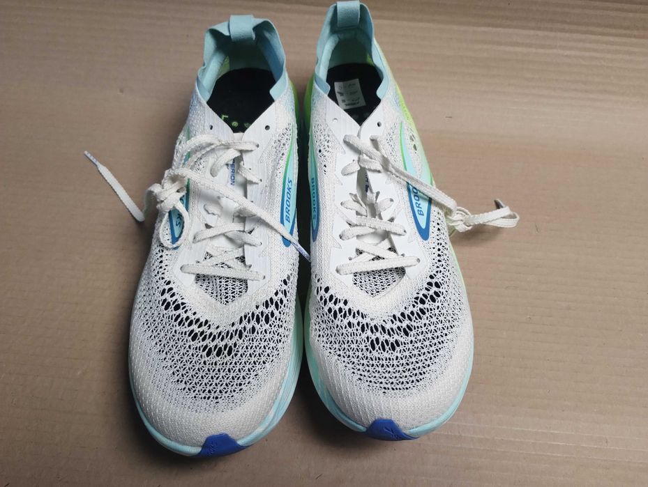 buty sportowe do biegania 42,5 brooks hyperion 4 elite