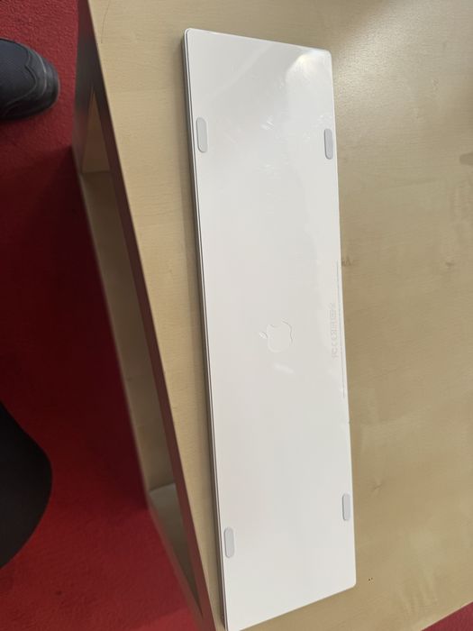 Apple Magic Keyboard com teclado numérico A1843