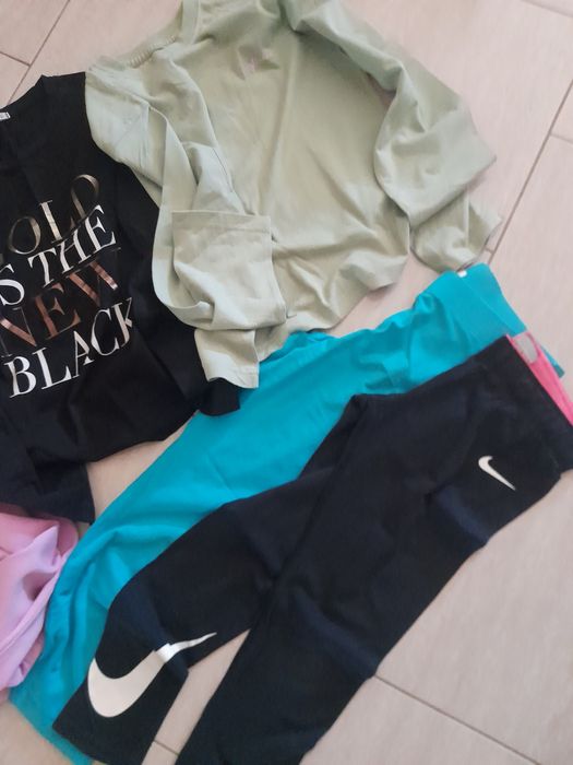 Roupa de menina como nova