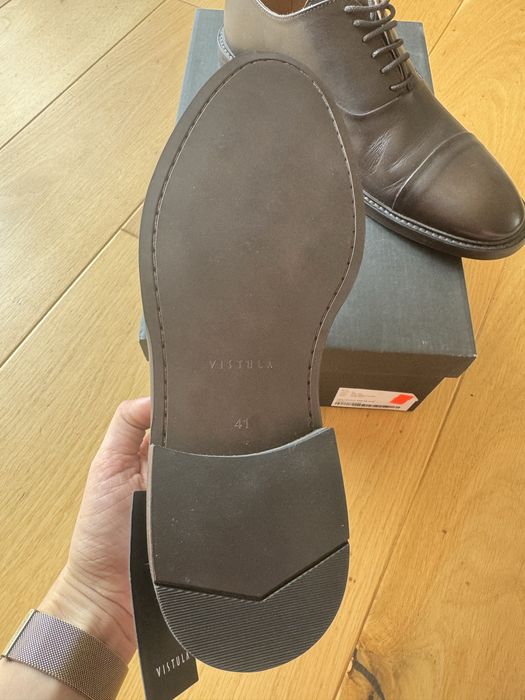 Eleganckie skórzane buty męskie typu derby r. 41 Vistula Nowe
