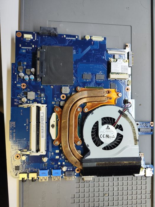 Материньска плата MCLAREN REV 1.1 ( i5 630m )