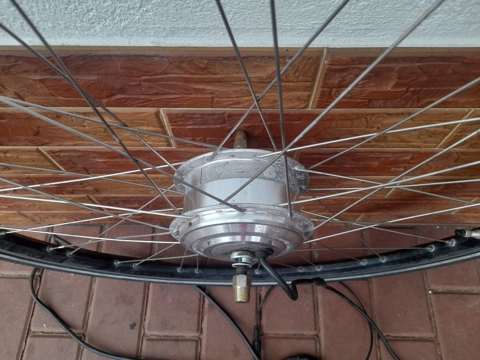Kolo z silnikiem do roweru elektrycznego