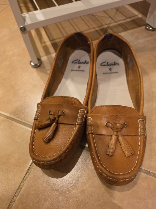 Clarks skórzane mokasyny z frędzlami – r. 39. Made in Portugal