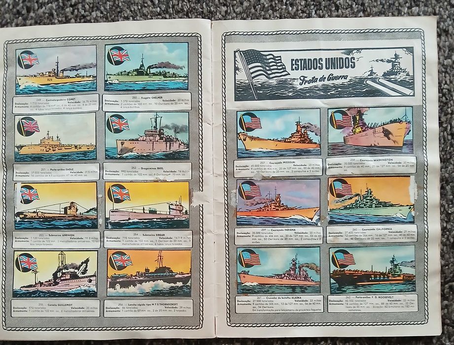 Caderneta de cromos "Esquadras de Guerra"
