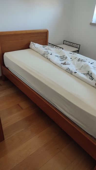 Cama madeira maciça