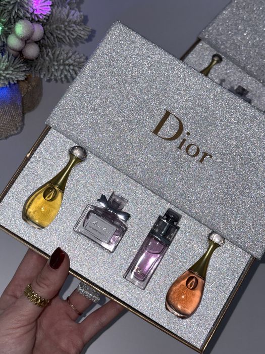 DIOR подарунковий набір духів  , блиск для губ помади діор maximizer