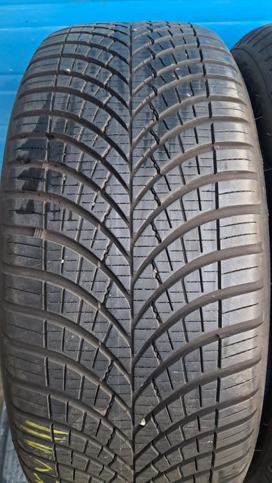 225/55R17 101Y Goodyear vector4 seasons  gen3