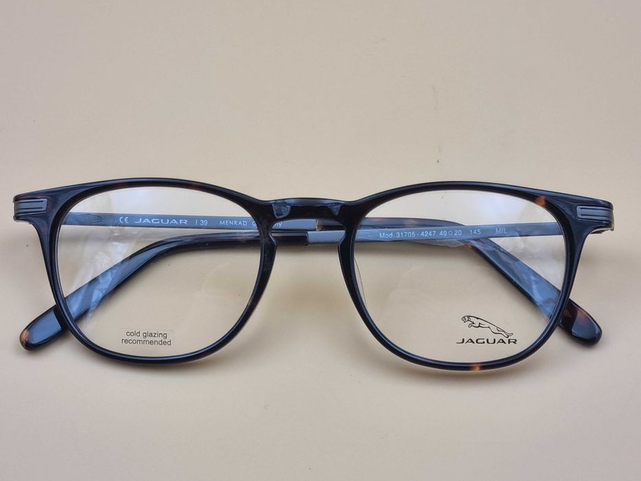 Nowe oprawki do korekcji wzroku marki Jaguar ca1