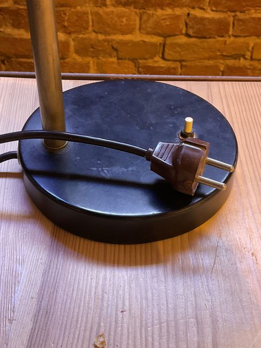 Zabytkowa lampa Kaiser Idell model 6561