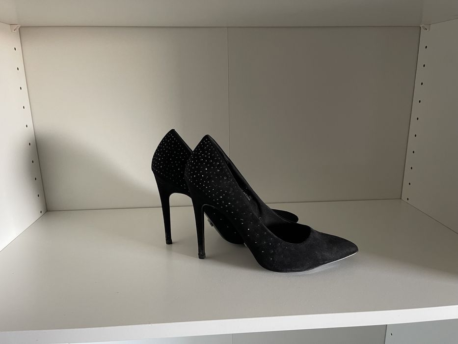 Buty na szpilce 40 Reserved
