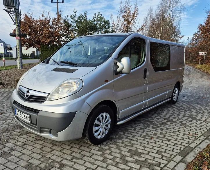 Opel Vivaro LONG L2H1 Klima elektryka  DOINWESTOWANY 6 Osobowy gotowy do pracy