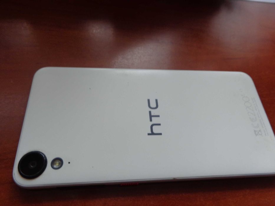 telefon dotykowy HTC desive 825