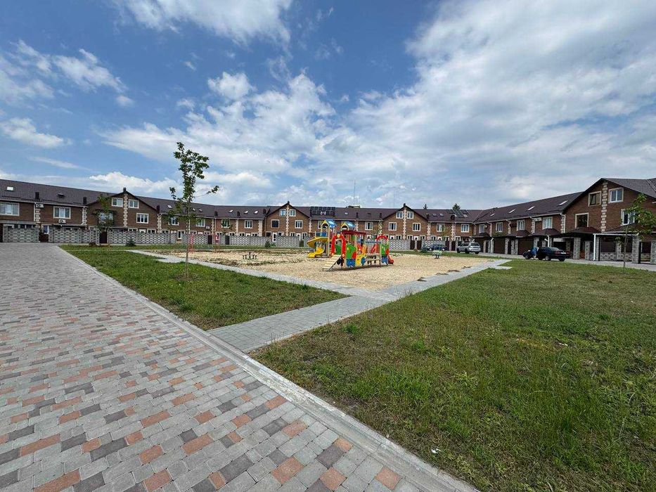 Продаж таунхаусу Фастівська.