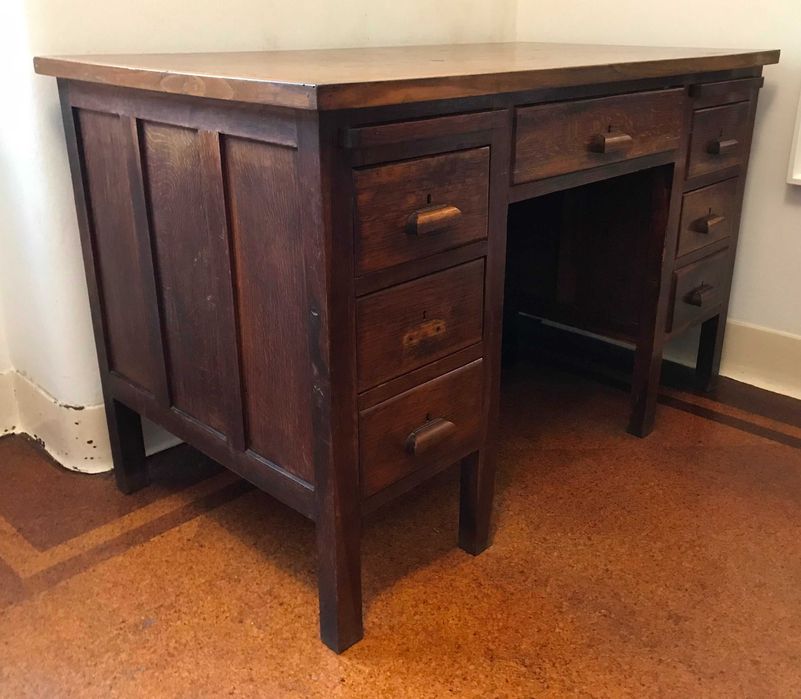 Secretária Vintage em Madeira Maciça