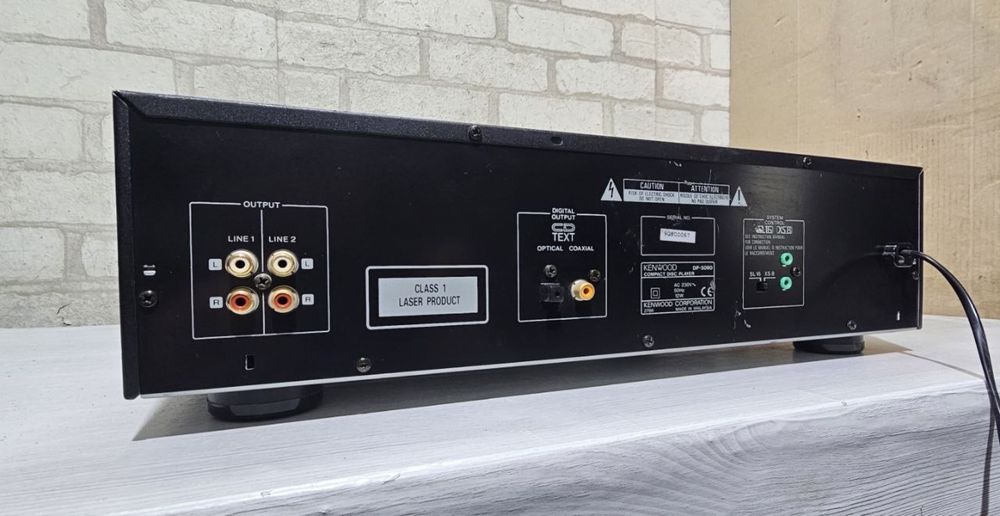 CD прогавач/проигрыватель Kenwood DP 5090