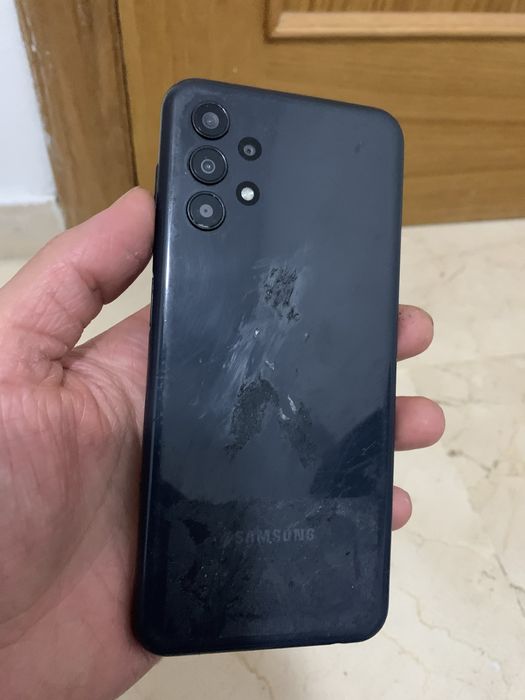 Samsung Galaxy A13 на запчастини