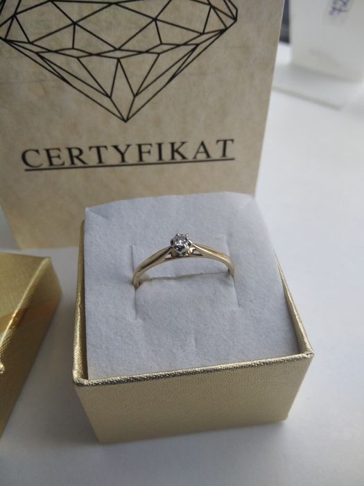 Złoty pierścionek zaręczynowy z brylantem VS złoto 585 rozm. 14  57