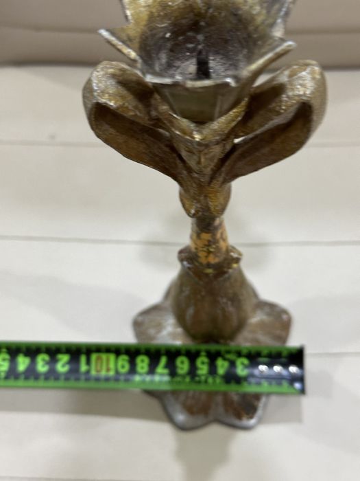 Підсвічник.    .