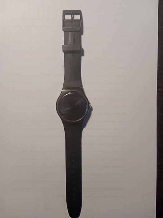 Swatch New Gent 41 mm - sprawny, zarysowane szkło