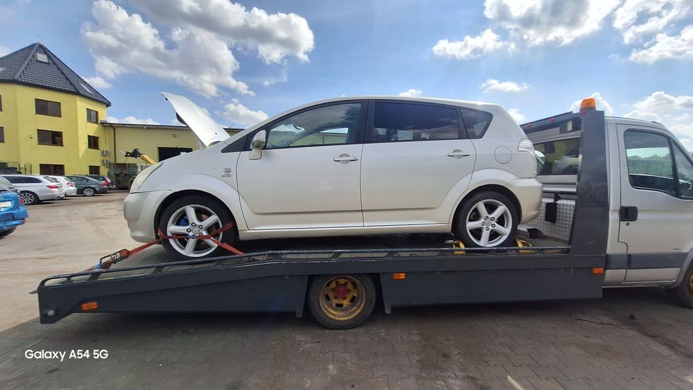 Toyota Corolla Verso 2.2 dcat części przód kompletny drzwi silnik wtryski