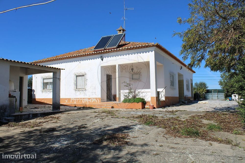 Moradia T4 para venda