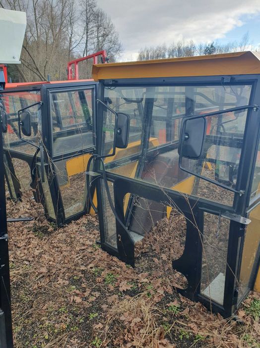 Kabina c330 c360 T25 MF 255 WYPRZEDAŻ ROCZNIKA 2025