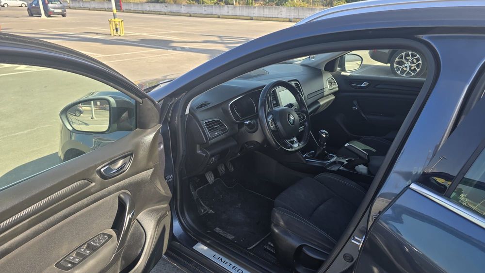 Renault Mégane Sport Tourer 1.5 Blue dCi Limited — foto 7