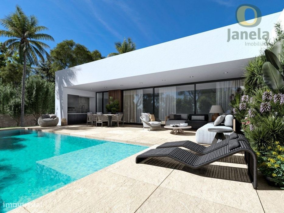 Maravilhosa Moradia Contemporânea, toda Térrea, com piscina